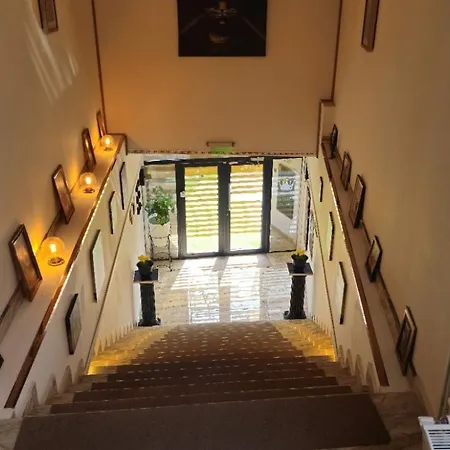 89 Boutique 3* Bükreş